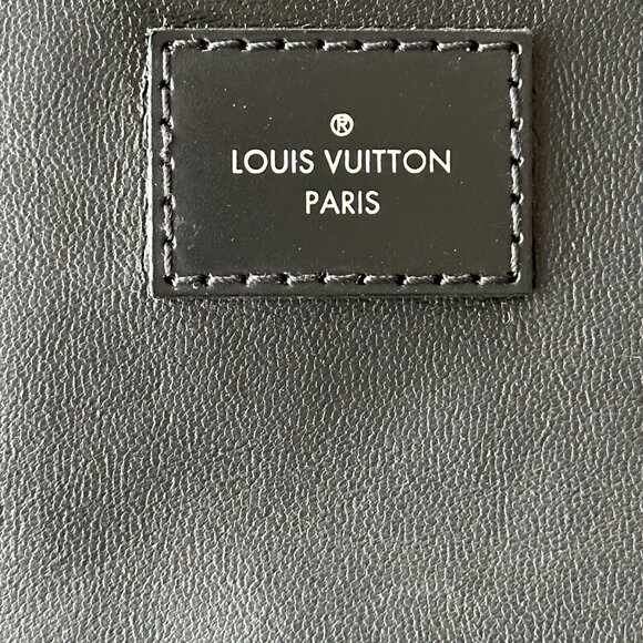 Louis Vuitton Damier Graphite Toiletry Pouch - Picture 6 of 6
